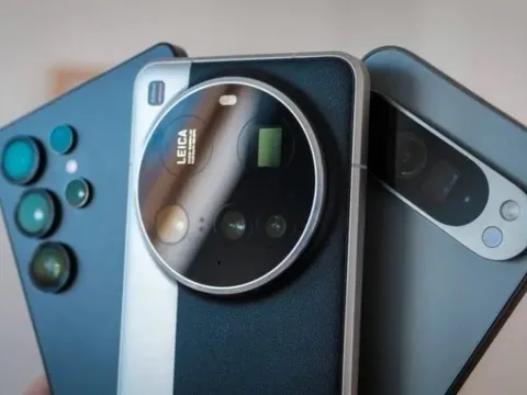 Tôi rút ra được bài học là: "Đừng bao giờ mua điện thoại vừa ra mắt lại còn quảng cáo tâng bốc quá nhiều"