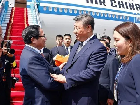 Thủ tướng Phạm Minh Chính ra sân bay tiễn Tổng Bí thư, Chủ tịch Trung Quốc Tập Cận Bình