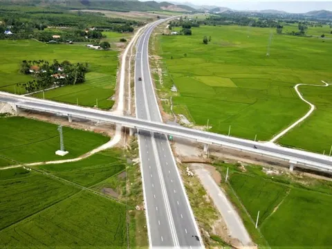 Vài ngày nữa, Tập đoàn "bảo hành cao tốc 10 năm" sẵn sàng thông xe 70km cao tốc trị giá 12.000 tỷ đồng