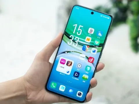 Mẫu smartphone xứng đáng "bá chủ" tầm giá 6 triệu: Pin 7300mAh cực khủng, màn chất hơn iPhone 16, sạc 90W