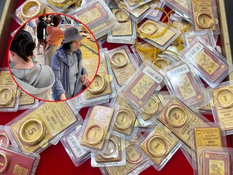 Người phụ nữ ở Hà Nội mang 300 chỉ đi bán vào ngày giá vàng vượt 115 triệu, nghe số lãi mà choáng