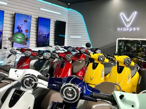 Tỷ phú Phạm Nhật Vượng bất ngờ tung ưu đãi khủng cho loạt xe máy điện: Giảm tới 5 triệu đồng, chiếc rẻ nhất chỉ còn 14,9 triệu đồng
