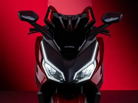 Honda ra mắt xe tay ga phân khối lớn, động cơ mạnh mẽ, kiểu dáng thể thao