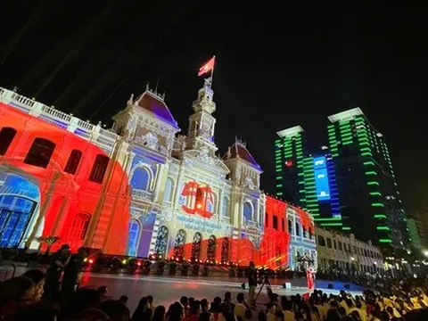 Du lịch TP HCM sôi động chưa từng có