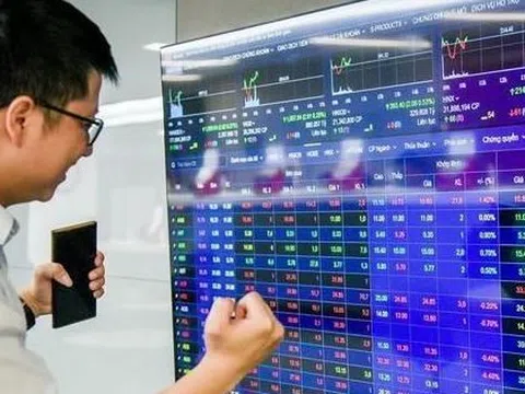 Cổ phiếu Vingroup gây bất ngờ liên tiếp