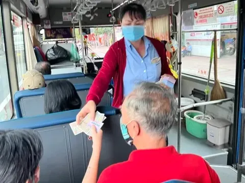 TP Hồ Chí Minh: Người dân được đi xe bus miễn phí trong ngày 30/4
