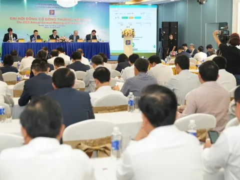 ĐHCĐ Petrolimex: Doanh thu mất 1.000 tỷ đồng sau biến động giá dầu, cơ hội mở rộng mạng lưới bán lẻ từ việc sáp nhập tỉnh, thành
