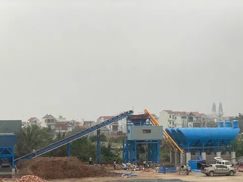 Yêu cầu xử lý dứt điểm trạm bê tông 'khủng’ không phép ở Hà Nội