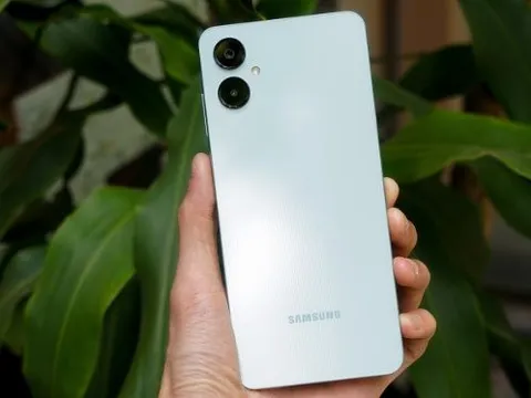 4 mẫu smartphone "hút hồn" trong tầm giá dưới 5 triệu: Vừa lên kệ tháng 4, trang bị không thiếu thứ gì