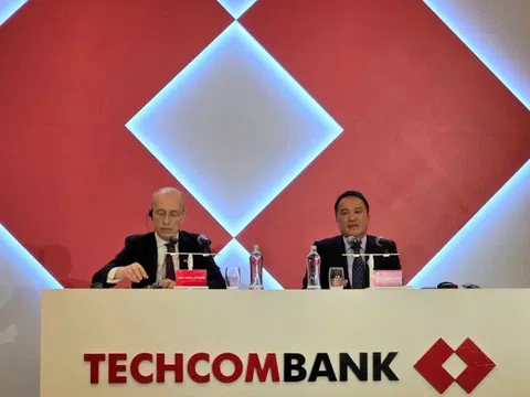 ĐHCĐ Techcombank: Dự kiến IPO TCBS trong năm 2025, mục tiêu lợi nhuận 31.500 tỷ, chia cổ tức tiền mặt 10%