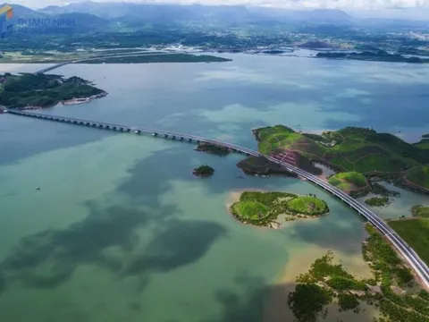 Màn lột xác ngoạn mục: Từ "ốc đảo" đến "trục giao thông vàng" Việt Nam