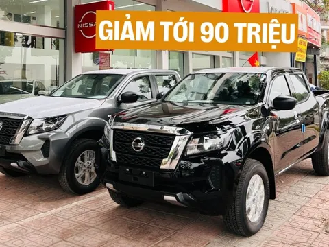 Nissan Navara giảm tới 90 triệu tại đại lý: Đấu Triton, Hilux bằng giá khởi điểm thực tế thấp nhất phân khúc