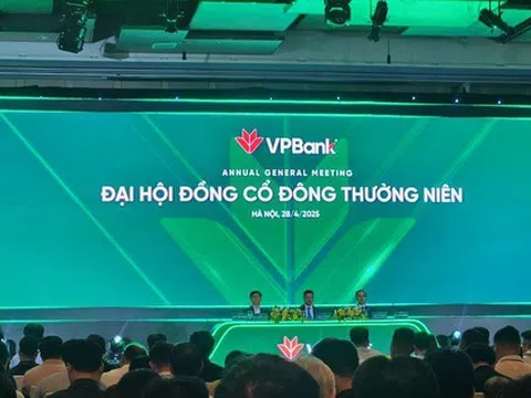 ĐHCĐ VPBank: Ông Ngô Chí Dũng trả lời về triển vọng của GPBank, cơ hội nới room ngoại, chia cổ tức các năm tới,...