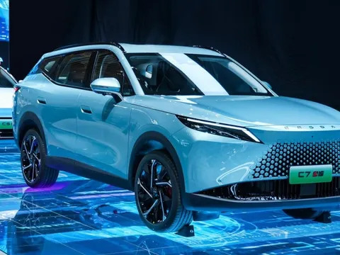 Omoda C7 SHS và C3 chính thức ra mắt, có khả năng về Việt Nam "đấu" Honda CR-V và Toyota Yaris Cross