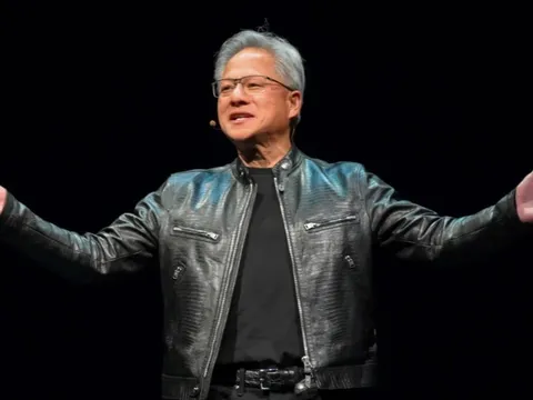 CEO Nvidia Jensen Huang lần đầu được tăng lương sau 10 năm