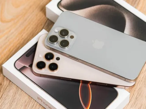 iPhone 16 Pro Max giảm hơn 5 triệu đồng, iPhone 16 rẻ chưa từng thấy từ khi mở bán tại Việt Nam