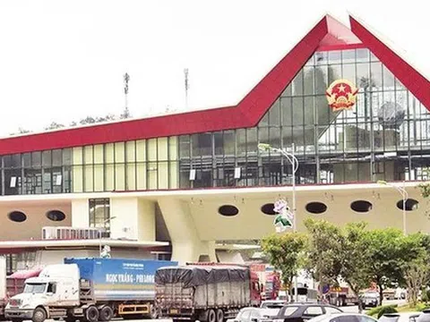 Tăng đột biến xe chở hàng thông quan biên giới Lạng Sơn
