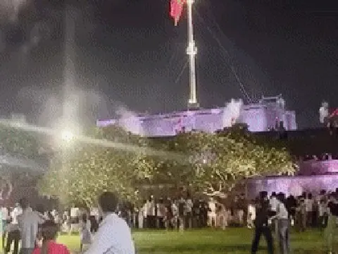 Lý do hoả pháo súng thần công khiến người xem chạy "mất dép"