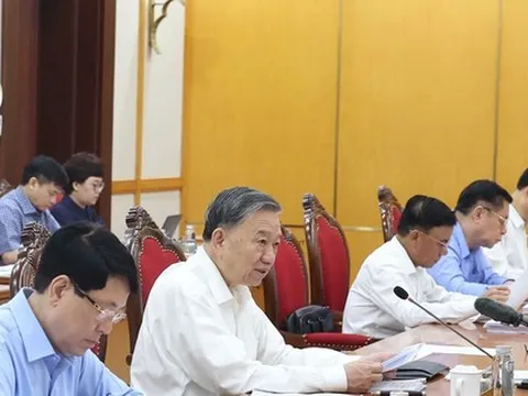 Thông báo chủ trương của Bộ Chính trị, Ban Bí thư về dự kiến nhân sự chủ chốt địa phương sau sáp nhập