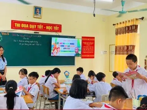 Trường học có bị sáp nhập sau khi bỏ cấp huyện?