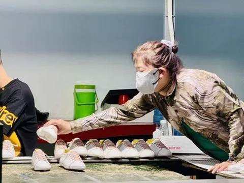 Công nhân băn khoăn 1 năm không được nghỉ phép 2 ngày liên tục