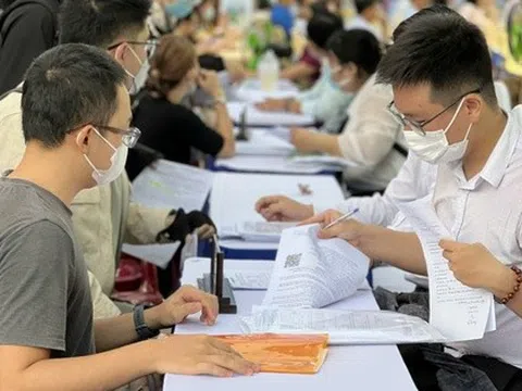 Người hưởng trợ cấp thất nghiệp sẽ không cần thông báo tìm kiếm việc làm hằng tháng?