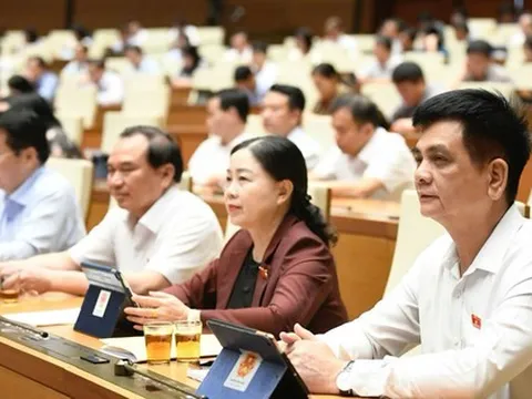 Quốc hội bàn nội dung liên quan cán bộ, công chức và tổ chức chính quyền địa phương