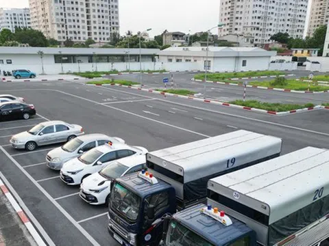 Sốt ruột cảnh ‘bất động’ tại trung tâm sát hạch lái xe