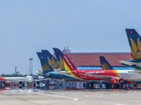 42,5% chuyến bay bị delay trong tháng 4