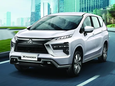 Mitsubishi Xpander 2025 ra mắt: Lưới tản nhiệt mới, màn hình to hơn, thêm túi khí, có camera 360, giá quy đổi khiến người Việt ao ước