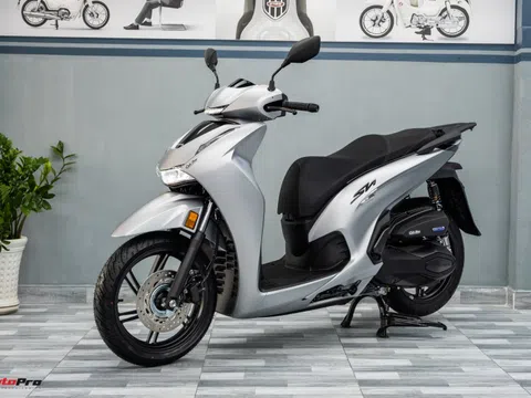 Lô Honda SH 350i 2025 nhập Ý đầu tiên về Việt Nam: Giá nước ngoài từ 174 triệu, bản tương tự ở Việt Nam chỉ 151 triệu đồng