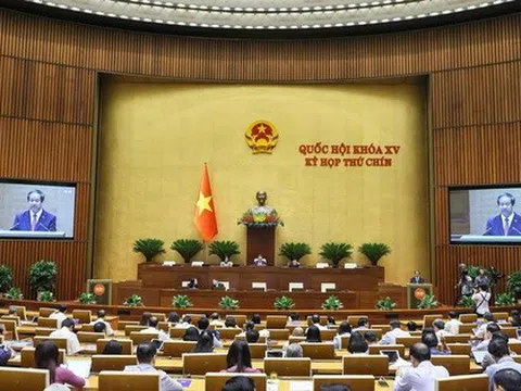 Miễn học phí cho học sinh công lập cả nước, học sinh tư thục được hỗ trợ