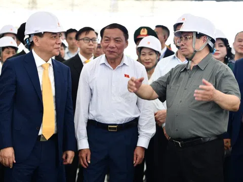 Sau chuyến thị sát cùng ông Phạm Nhật Vượng, Thủ tướng ra chỉ đạo cho siêu dự án của Vingroup