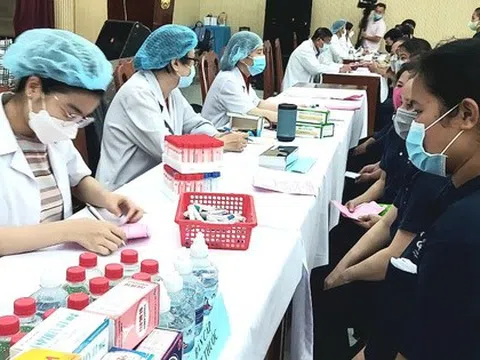 Nhân viên y tế sắp được hưởng phụ cấp ưu đãi nghề đến 70%?