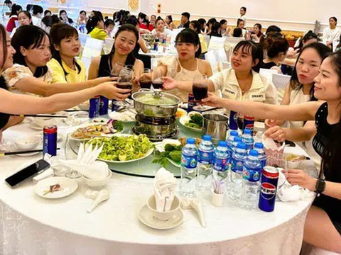 Một công ty ở Thanh Hóa chi 5,2 tỉ đồng mời cơm tri ân công nhân ở nhà hàng hạng sang