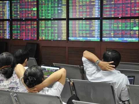 Khối ngoại vẫn bán ròng bất chấp thị trường hồi phục ngoạn mục, "xả" gần trăm tỷ một mã chứng khoán