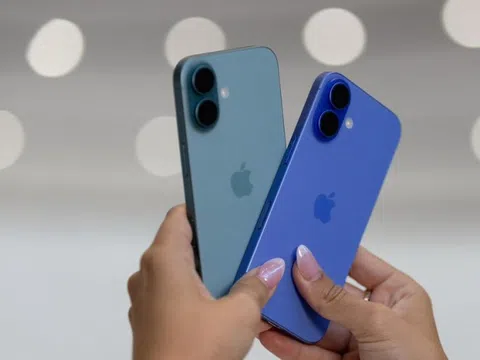 Apple thà tăng giá iPhone còn hơn đem về Mỹ sản xuất