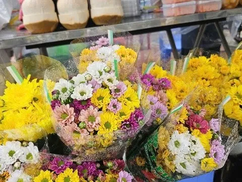 Bánh Bá Trạng 100.000 đồng/chiếc, bán được nhiều hơn chè, xôi trong Tết Đoan ngọ