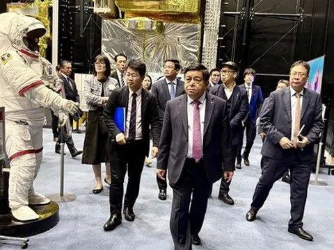Phó Thủ tướng Nguyễn Chí Dũng làm việc với Cơ quan Hàng không vũ trụ Nhật Bản