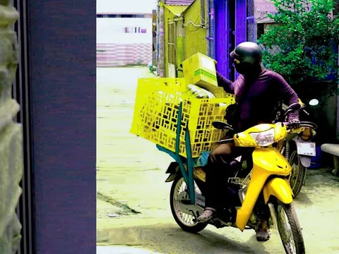 Sự thật đằng sau việc shipper lừa đảo đọc được đúng tên, địa chỉ, món hàng mà bạn đang mua