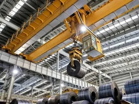 EU dọa quyết liệt trả đũa việc Tổng thống Trump tăng thuế thép