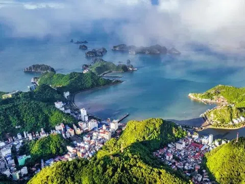 Bờ biển của "đảo ngọc" miền Bắc thay đổi sau gần 1 năm: Nhiều du khách bất ngờ không nhận ra