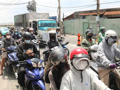 Lộ trình kiểm định khí thải: Vì sao Hà Nội, TP HCM áp dụng trước?
