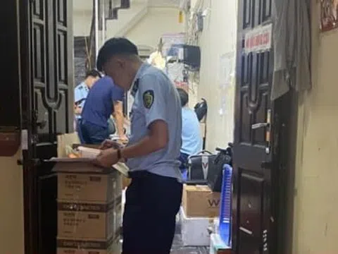 Kiểm tra 4 cơ sở kinh doanh mỹ phẩm ở Hà Nội, phát hiện 3.500 sản phẩm nhập lậu