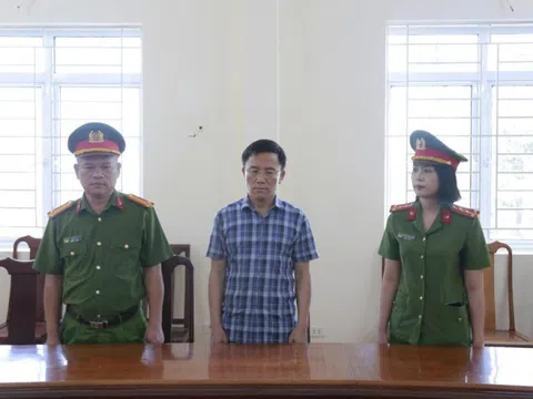 Chủ tịch UBND xã Nguyễn Văn Hưng bị bắt vì tội gì?