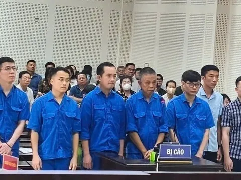 Lập hồ sơ giả, cắt xén lương nhân viên, 9 cựu cán bộ một Sở ở Quảng Ninh lĩnh án