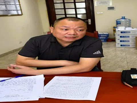 Bắt "ông trùm" đường dây buôn lậu giả mạo các nhãn hiệu nổi tiếng