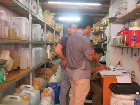 Kiểm tra đột xuất chợ Kim Biên