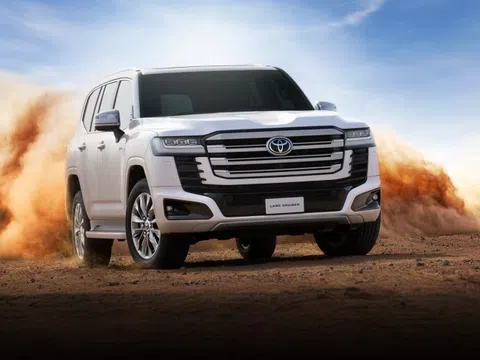 Toyota Land Cruiser thêm bản hybrid: Mạnh ngang Lexus LX 700h, bình xăng lớn, pin chịu được khắc nghiệt để off-road