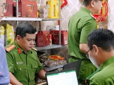 Khởi tố 2 bà chủ chuyên livestream bán hàng online doanh thu 100 tỷ đồng